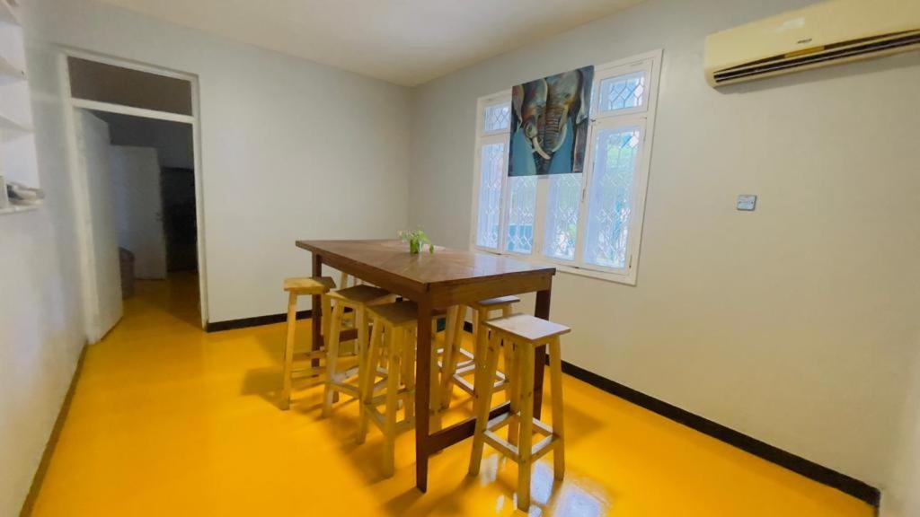 Gallivanters Hostel ダル・エス・サラーム エクステリア 写真