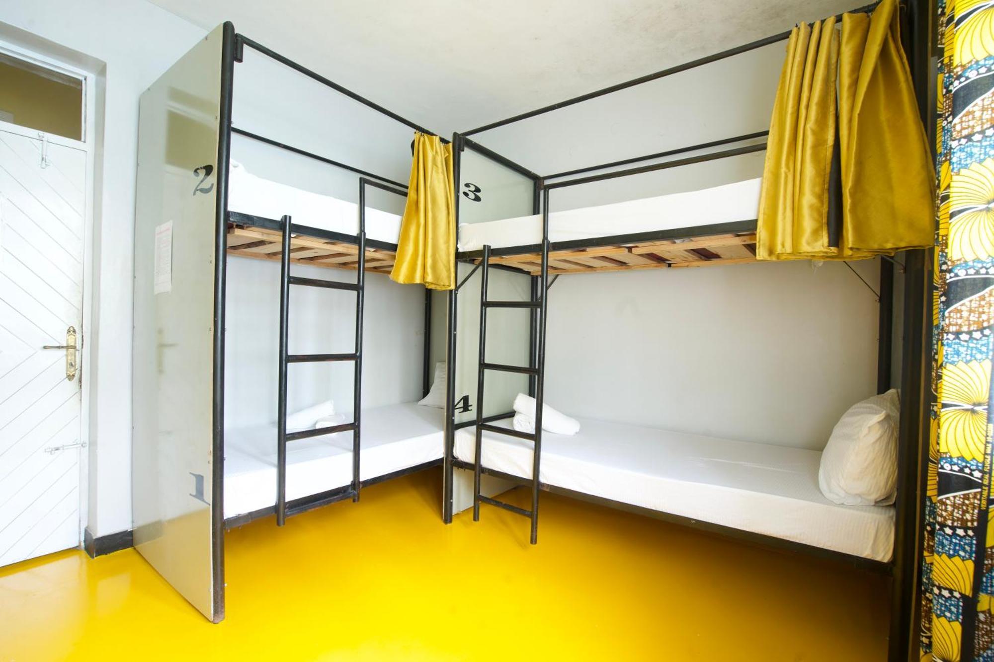 Gallivanters Hostel ダル・エス・サラーム エクステリア 写真