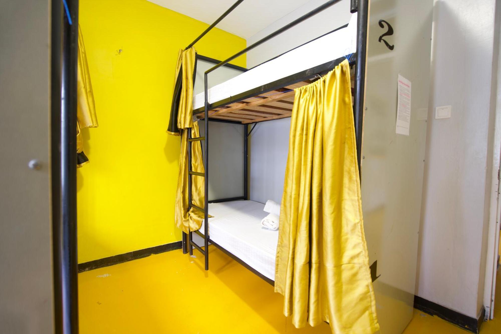 Gallivanters Hostel ダル・エス・サラーム エクステリア 写真